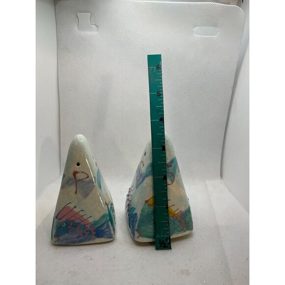 Vintage Handmade and Handpainted Studio Art Pottery Tropical Fish Salt Pepper & - Picture 4 of 7